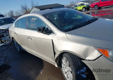 2013 Buick Lacrosse Leather Group z USA, uszkodzony, nr VIN 1G4GC5ER3DF270090